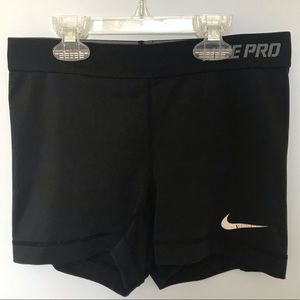 Black Nike pro size small